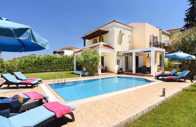 Villa Athena Springs by Villa Plus