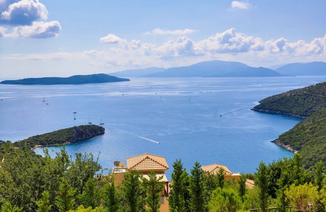 Villa Auriga - Spacious Villa with Magnificent Sea View
