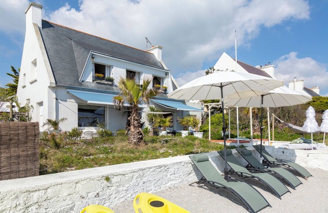 Villa 'Avec Vue Sur Mer Imprenable' with Sea View, Private Terrace and Wi-Fi