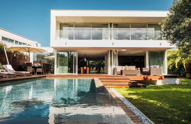Villa Bahia, luxury at 1st sea line