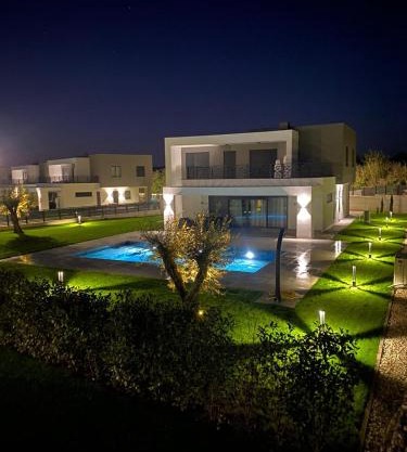 Villa BB Rapsody 10 with heated salt water pool