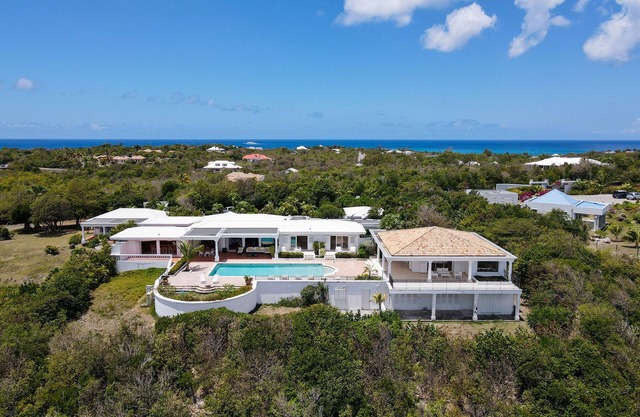 Villa Beaulieu Fall Incentive | Ocean View - Located in Stunning Terres Basses with Private Pool