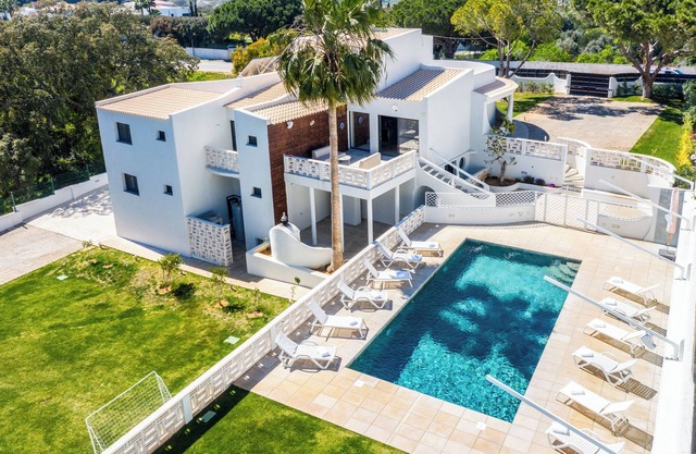 Villa "Belo Horizonte" with Private Pool, Garden & Wi-Fi