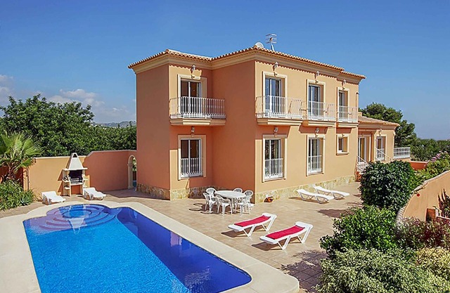 Villa Benicolada - Nine Bedroom Villa, Sleeps 20
