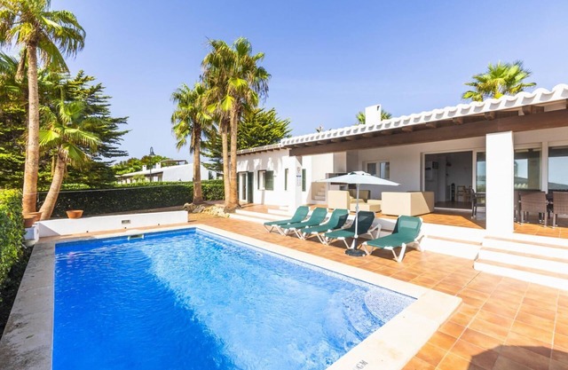 Villa Binipaco - Five Bedroom Villa, Sleeps 10