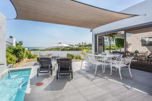 Villa Blau -Luxury Beachfront Villa in Grotto Bay Private Nature Reserve on the West Coast