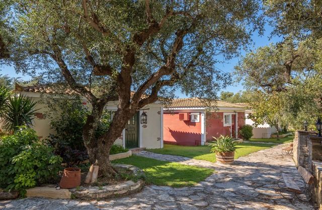 VILLA BOUGAINVILLEA | ILYESSA COTTAGES