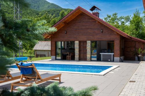 Villa Brusiana with heated pool