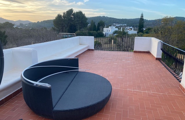Villa Can Truyet - Four Bedroom Villa, Sleeps 7