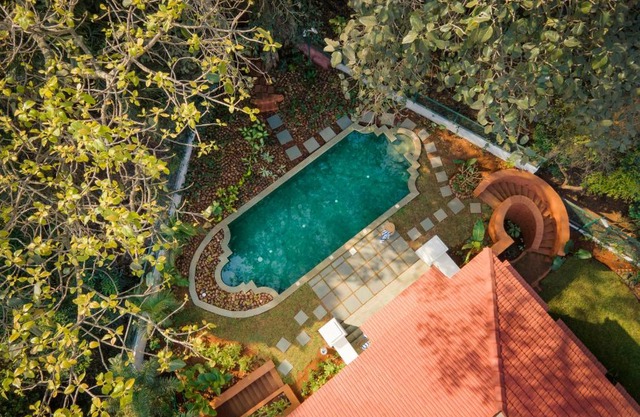 Villa Cardo 4 BHK in Assagao with Huge Private Pool & Big Garden Standalone Villa with Caretaker & Security