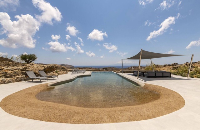 Villa Chi - Ten Bedroom Villa, Sleeps 24
