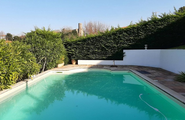 Villa Ciboure, 6 bedrooms, 10 persons
