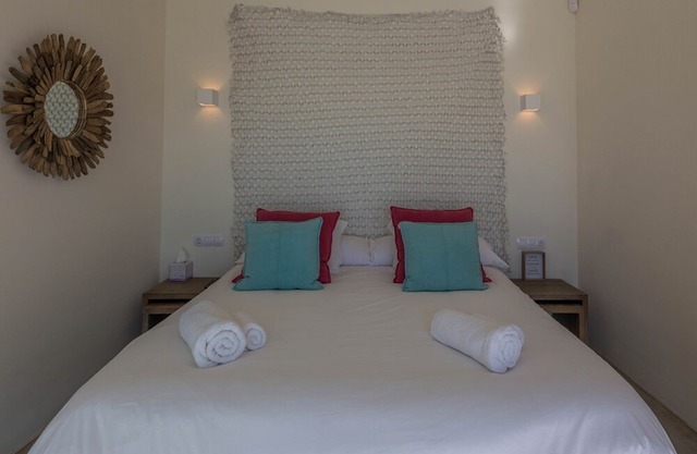 Villa Crozet to rent in Ibiza with 4 bedrooms private pool 8 sleeps