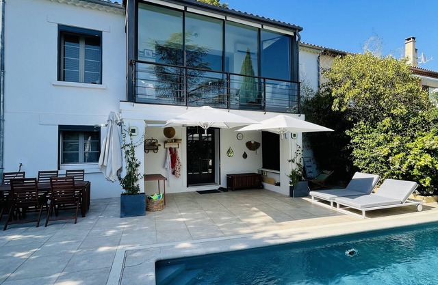 Villa D'architecte Avec Piscine au Coeur D'un Parc