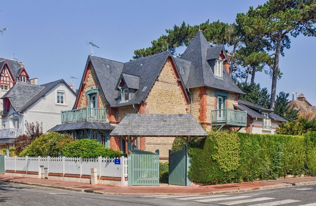 Villa Deauvillaise à 5 mn de la Plage 12/14 Pers