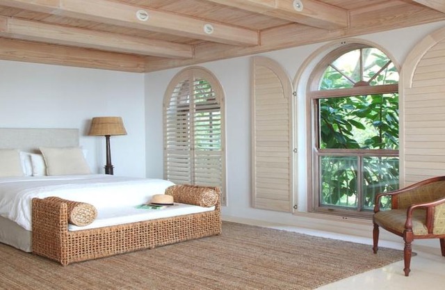 Villa del Mar - 'Luxurious en-suite bedroom with lounge and stunning sea view balcony in Bantry Bay'
