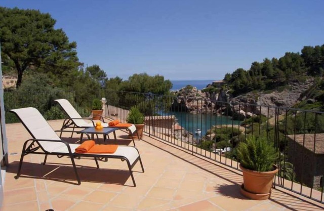 VILLA DEL MAR- Villa Cala Deia. Private pool and exterior. Air conditioning. BBQ - Free Wifi