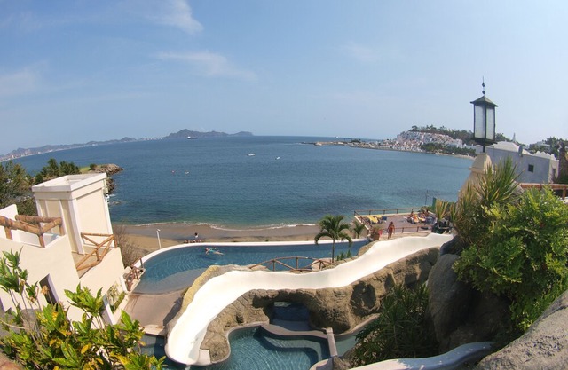 Villa Del Palmar with Beach Club