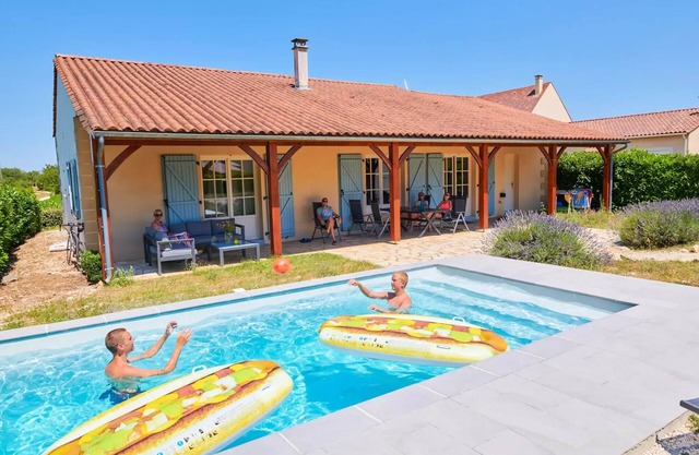 Villa, deluxe private pool 6 persons