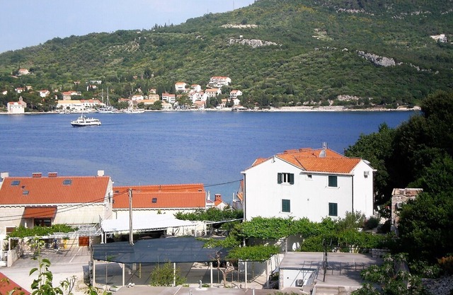 Villa Doris - STUDIO apartment for 2+1 adults, private terrace, ground floor