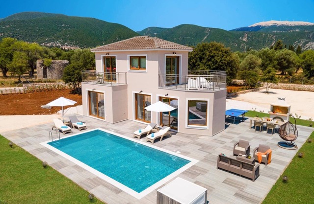 Villa Drogarati Retreat by Villa Plus