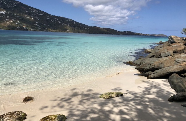 Villa Eau Claire - Magens Bay Affordable Beachfront Villa