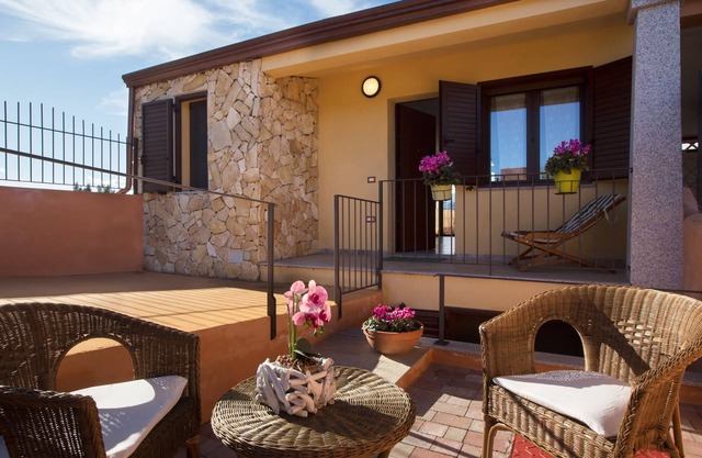 villa Enzo 350 meters from the bay of Porto Frailis