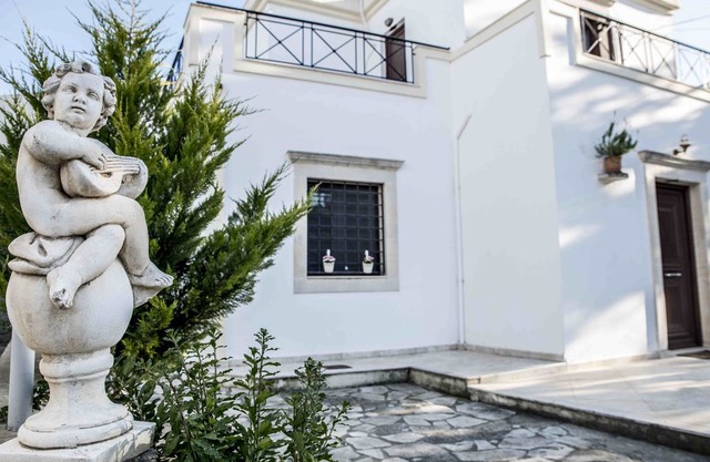Villa Faistos View