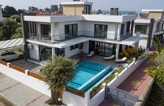 Villa Falcon, town centre, panoramic views