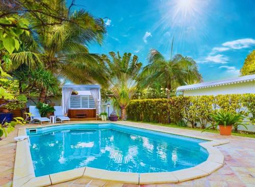 Villa familiale avec Piscine Jacuzzi à 200m Plage - La Varangue