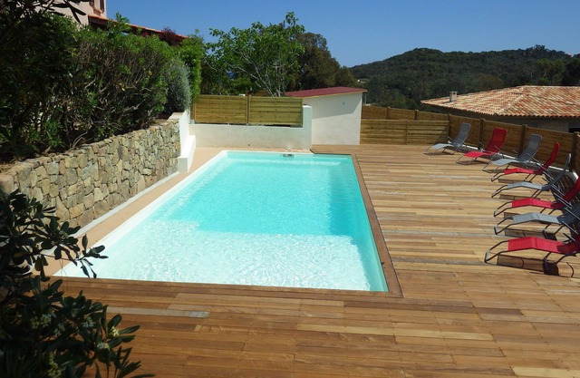 Villa Faounzina N ° 5, 10 people, swimming pool, 300 m from the beach, air conditioning