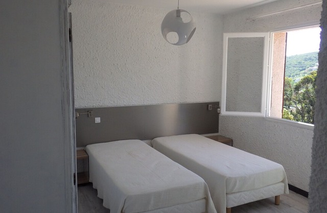Villa Faounzina N ° 5, 10 people, swimming pool, 300 m from the beach, air conditioning
