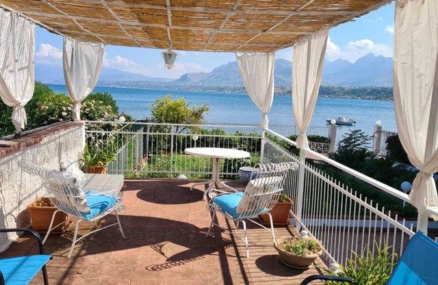 Villa Fergio' home in the sea