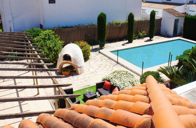 Villa for 8 people with private pool.