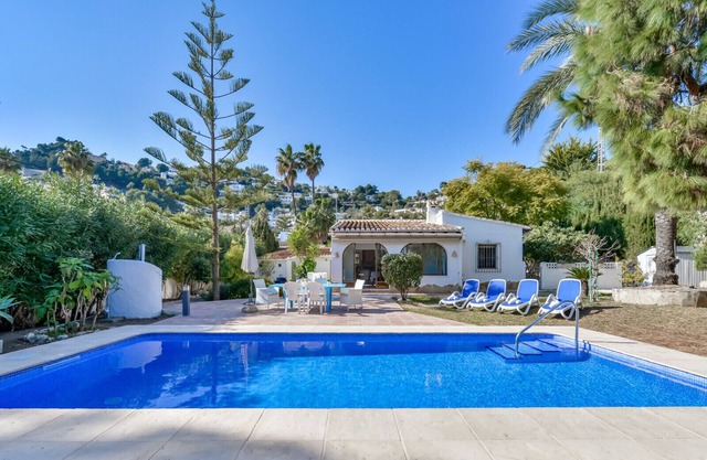 Villa for rent in Moraira BENIALI, for 6 pax with private pool.