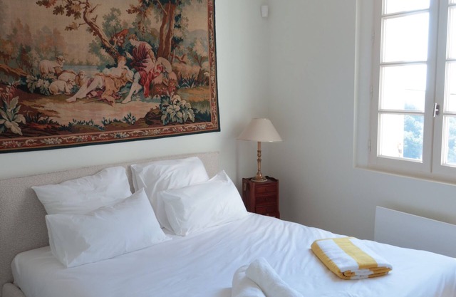 Villa GALET-Chambre LE JASSO, a cocoon in a 1ha property, sea view-citadel