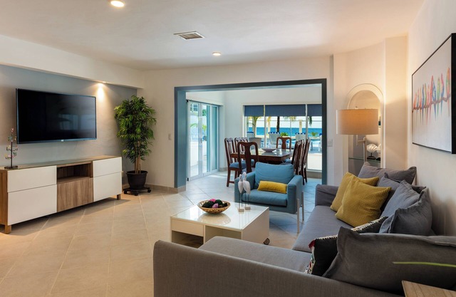 VILLA GRANDE, 4-bedroom Oceanfront Villa in Cozumel México at Villas Santa Pilar