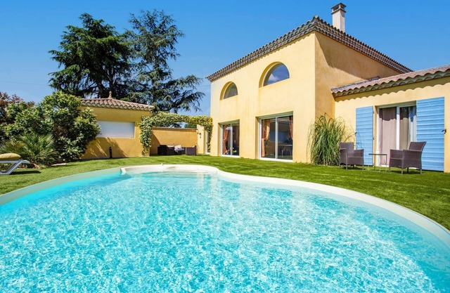 Villa Grenache by Villa Plus