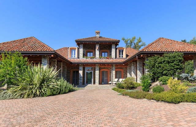Villa Il Grotto - Three Bedroom Villa, Sleeps 8