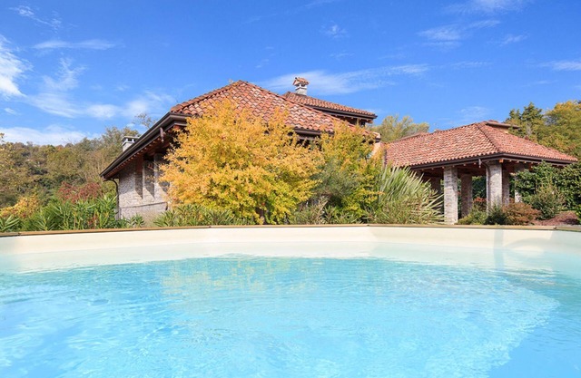 Villa Il Grotto - Three Bedroom Villa, Sleeps 8