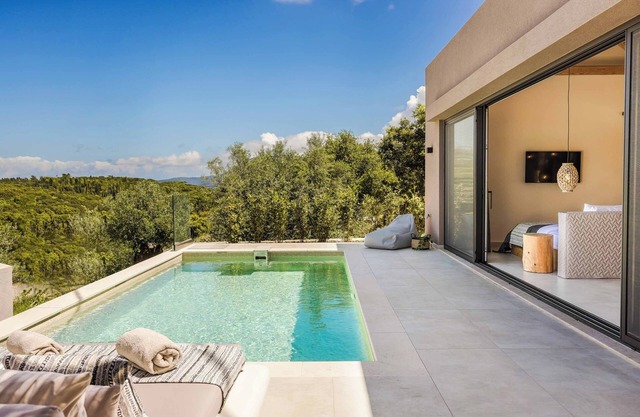 Villa Imani - One Bedroom Villa, Sleeps 2