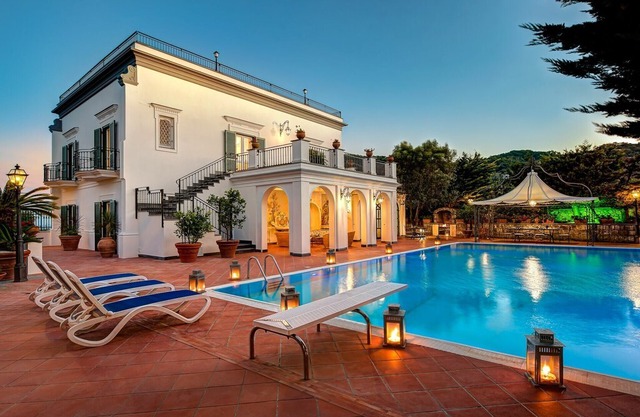 Villa in Colli Di Fontanelle with 5 bedrooms sleeps 10