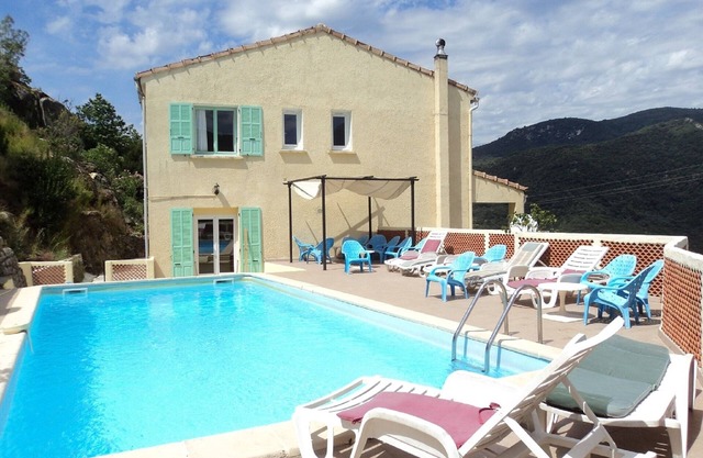 Villa in Corsica 18 pers Swimming pool, GR20 40 "Sea: Propriano 25" Bonifacio