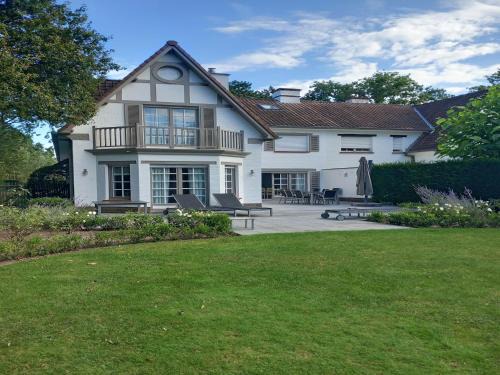 Villa in Het Zoute near Zwin Reserve