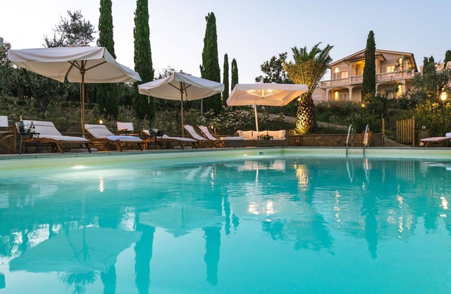 Villa in La Chiesa Collegozzi with 8 bedrooms sleeps 16