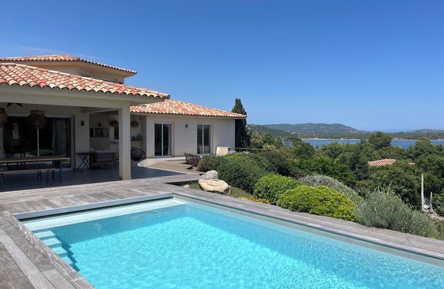 Villa in the bay of Porto Vecchio directly by the sea with pool