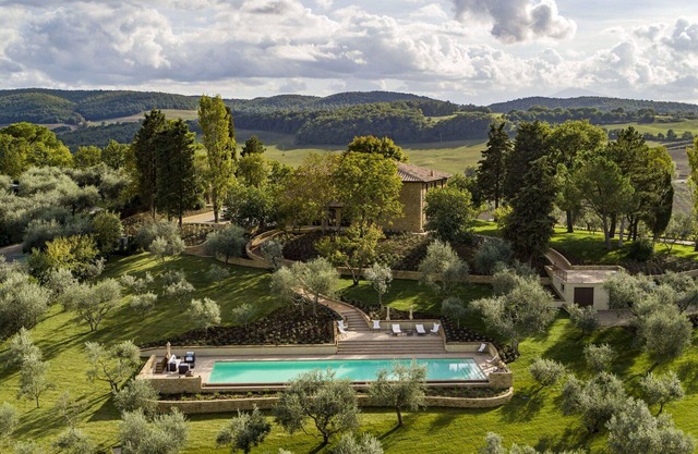 Villa in Totona with 6 bedrooms sleeps 12