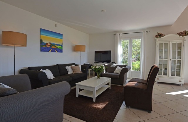 Villa in Vidauban with Heated Pool near Beaches