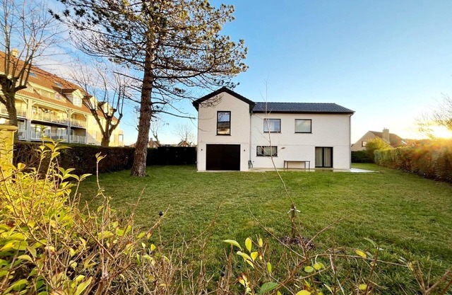Villa in Wenduine near the Beach