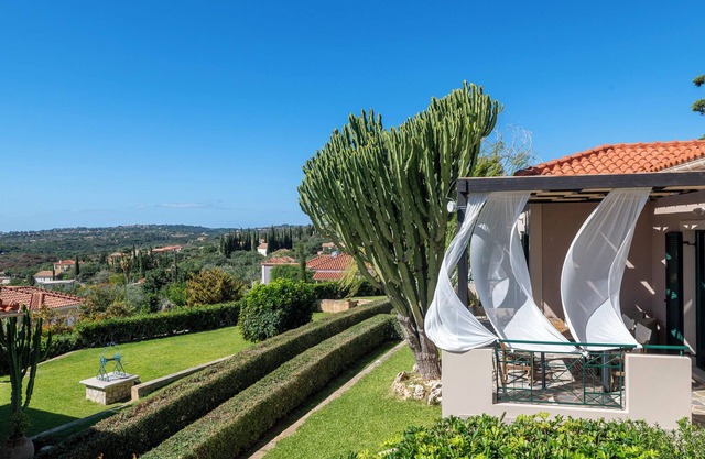 Villa Iria with Sea View